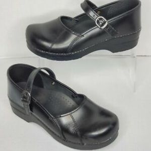 Dansko Mary Jane clogs, sz 39 EUC